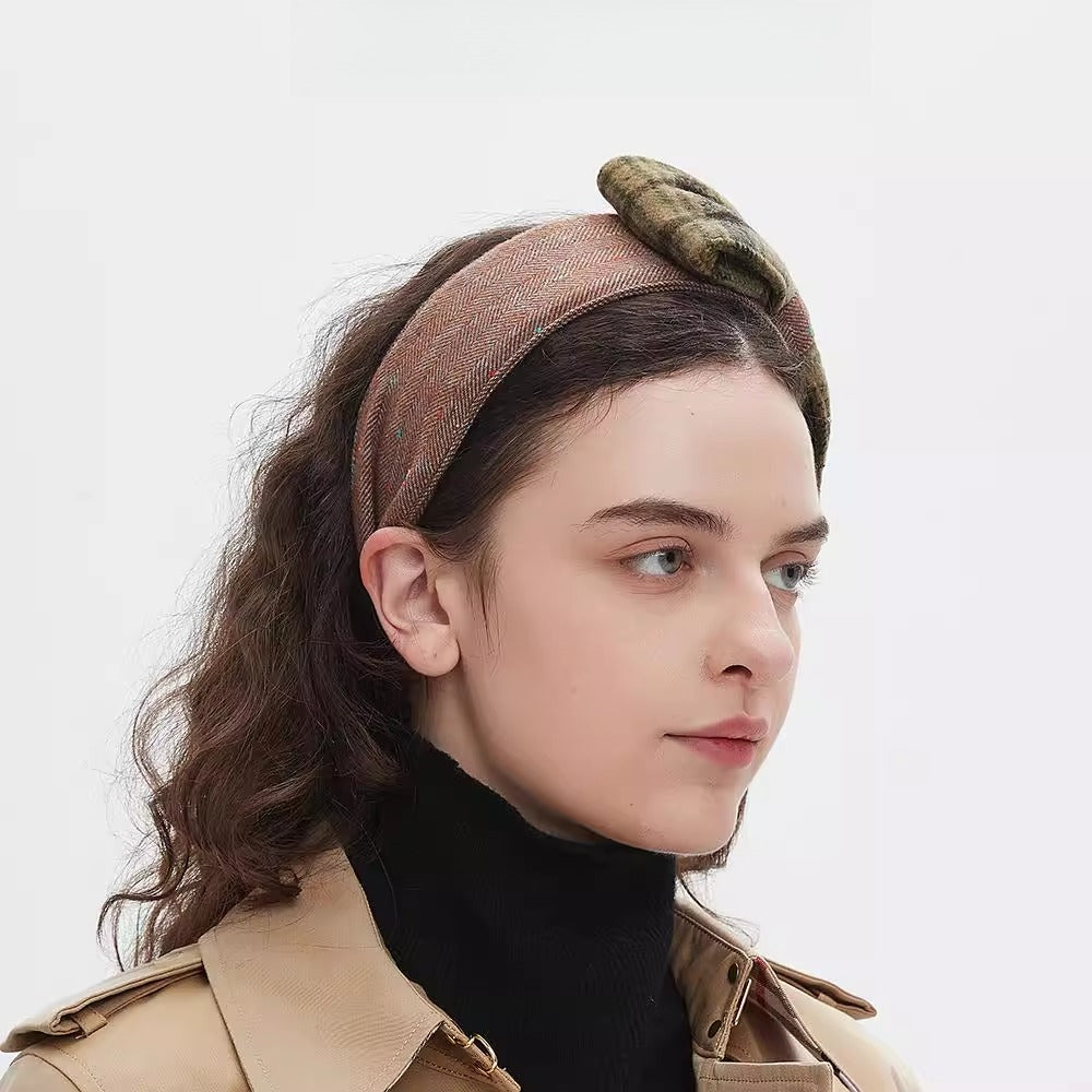 Women's minimalist headband in pink and green tweed with a knot bow detail